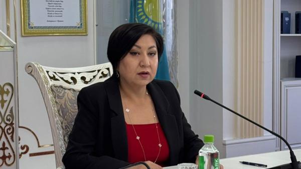 Күйеуін алдаған сұлу келіншек (видео)